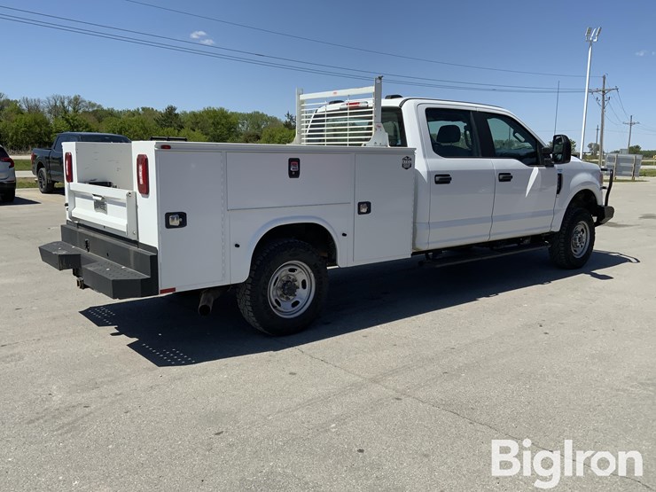 2021-ford-f250-xl-image-5