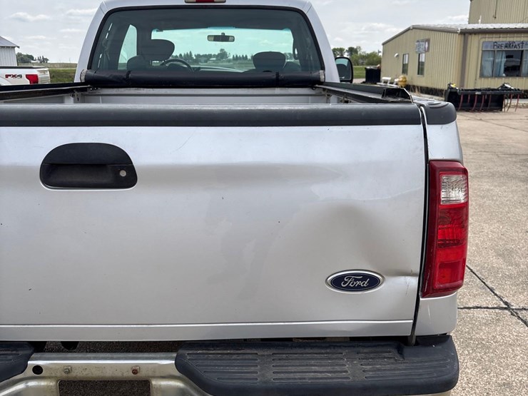 2001-ford-f250-image-15
