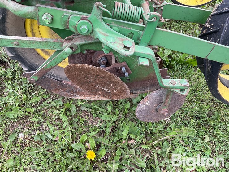 john-deere-1240-image-9