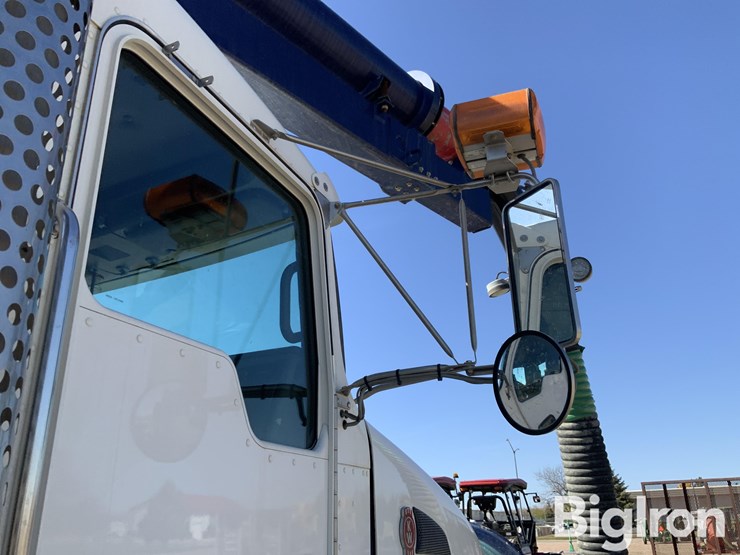 2012-kenworth-t440-image-18