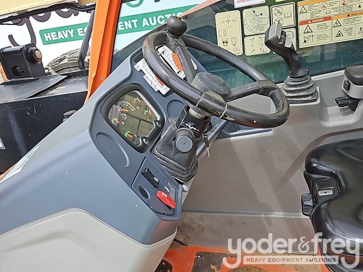 2020-jlg-1255-image-32