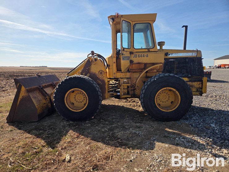 john-deere-644-image-8