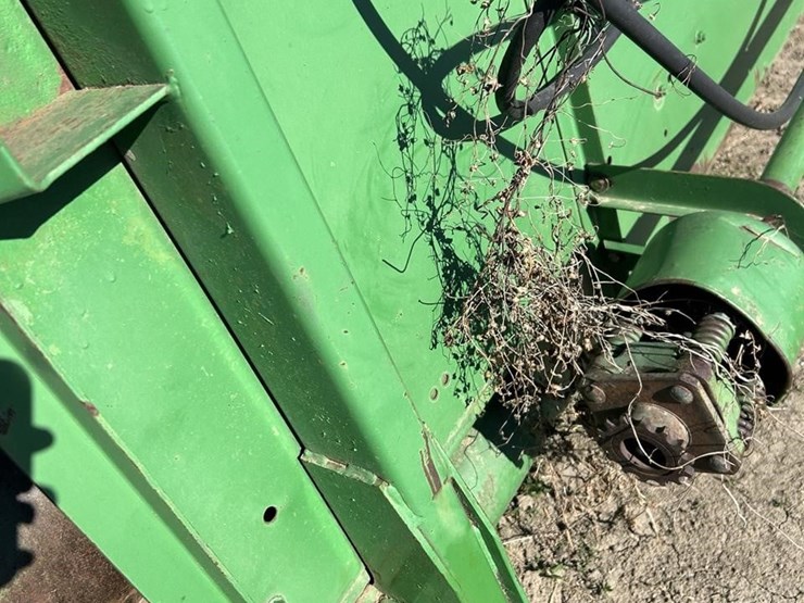 john-deere-224-image-15