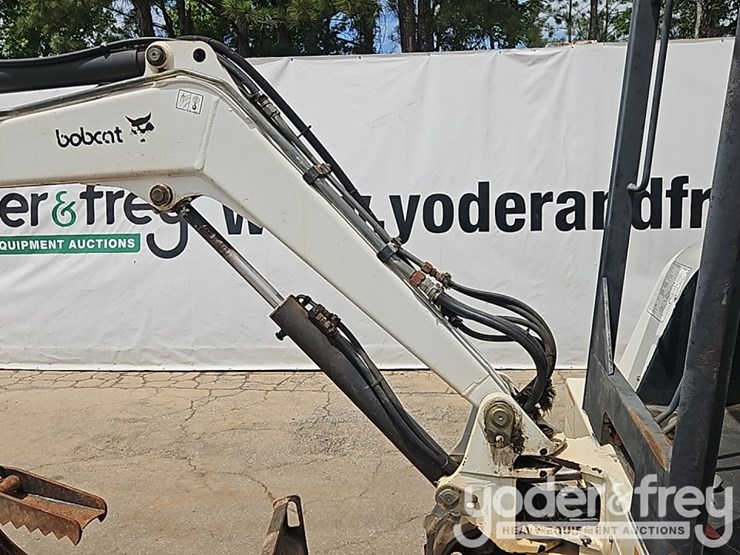 bobcat-325-image-26