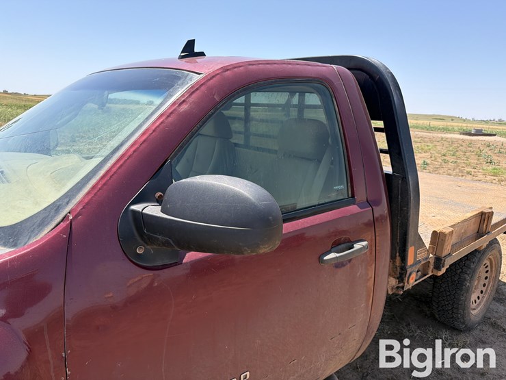 2013-chevrolet-1500-image-15
