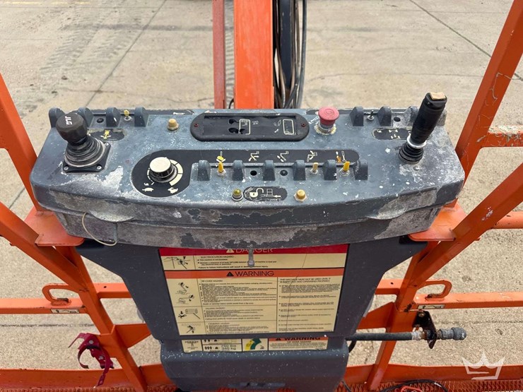 2013-jlg-860sj-image-29