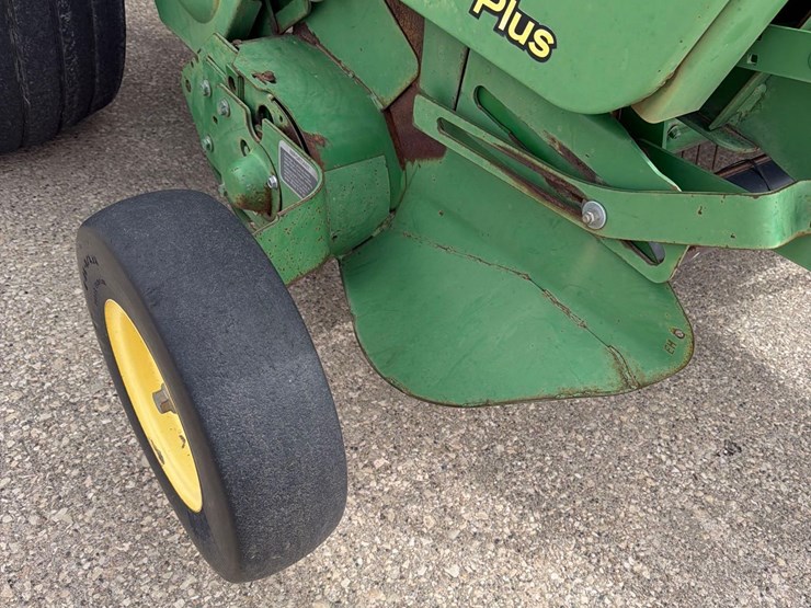 john-deere-568-image-12