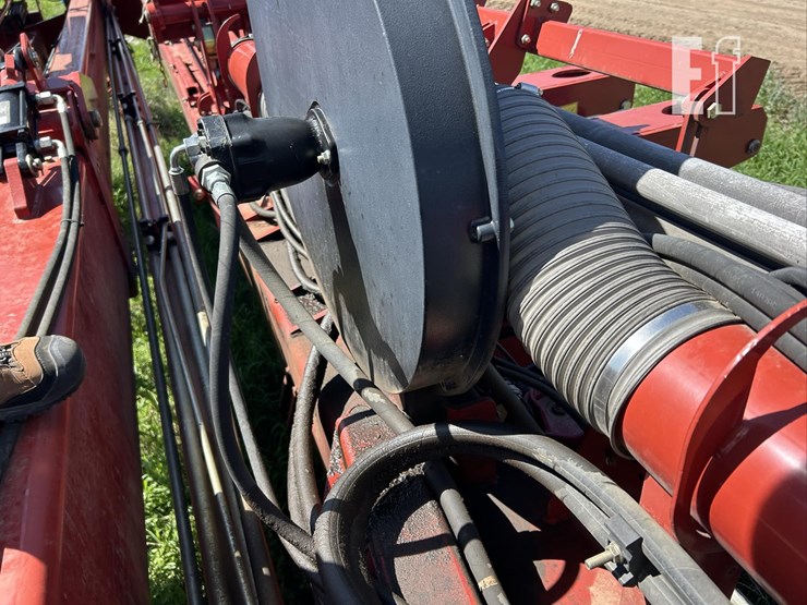 2015-case-ih-1265-image-51