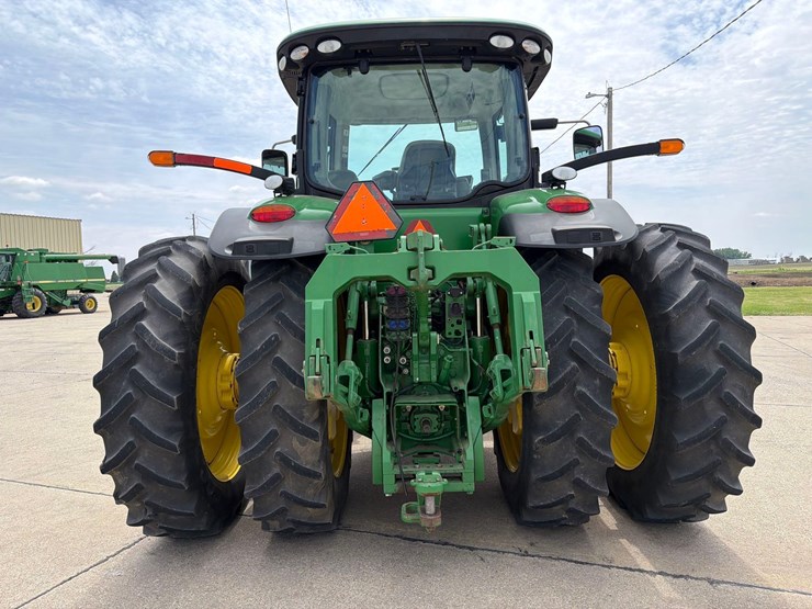 2012-john-deere-8310r-image-6