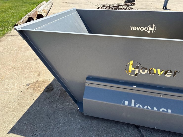 like-new-hoover-skidloader-bale-processor-image-12