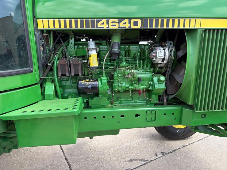 john-deere-4640-image-21