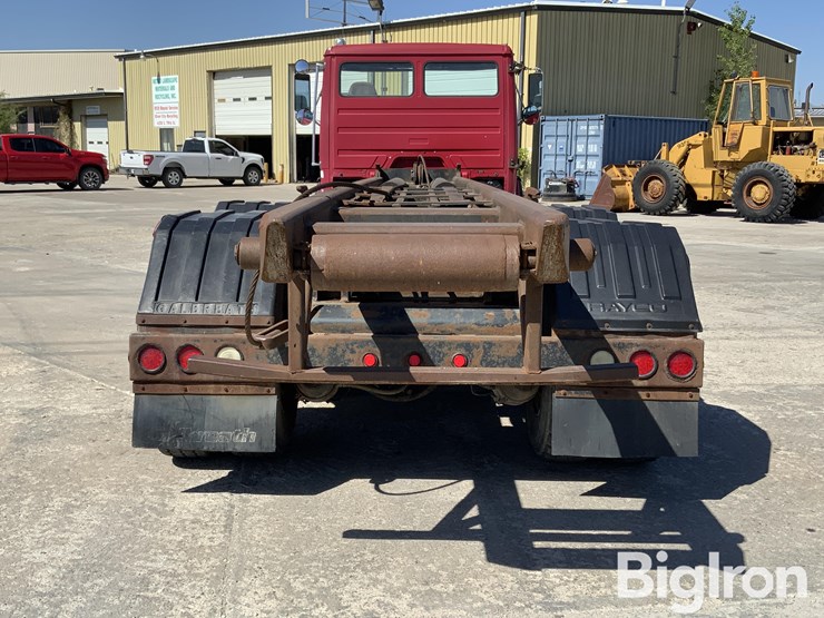 2000-freightliner-fl80-image-6