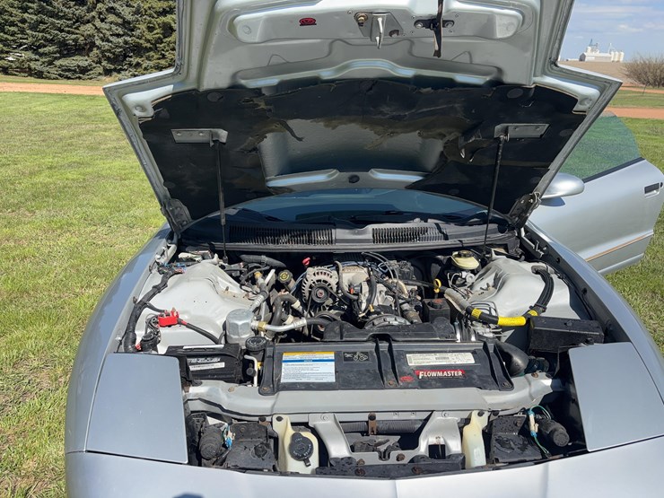 1997-pontiac-firebird-trans-am-coupe-image-12