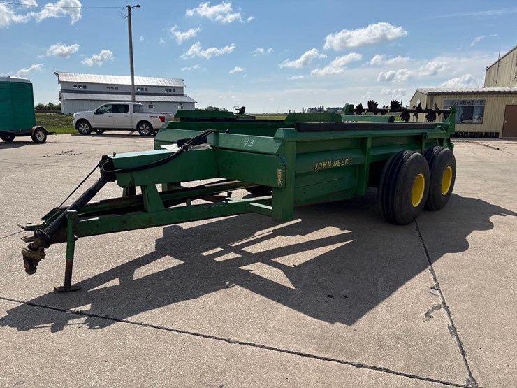 john-deere-785-image-2