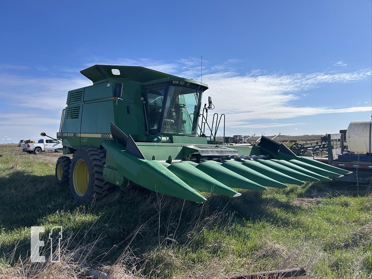 1982-john-deere-843-image-3