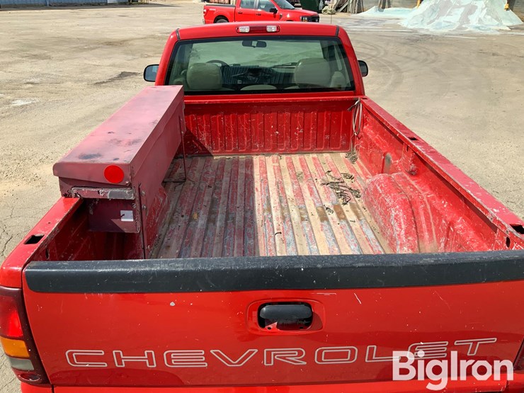 2002-chevrolet-2500-image-15