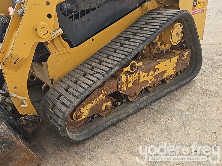 2018-caterpillar-249d-image-15