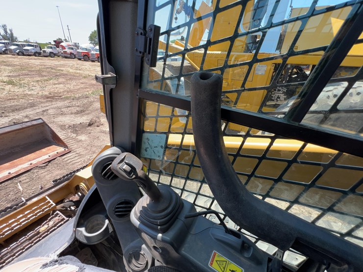 2018-caterpillar-299d2-image-24