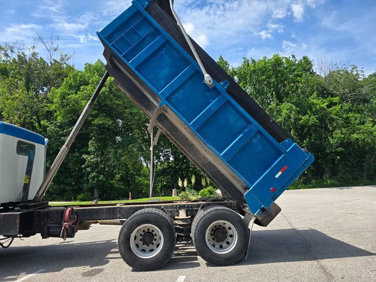 2003-kenworth-t800-image-38
