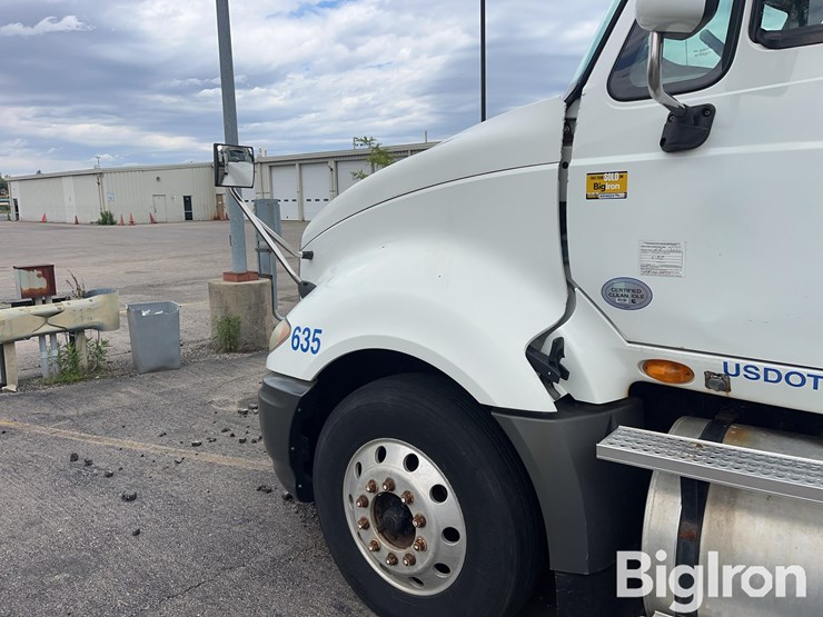 2010-international-prostar-image-12
