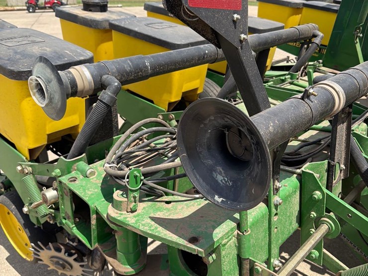 john-deere-7200-image-29