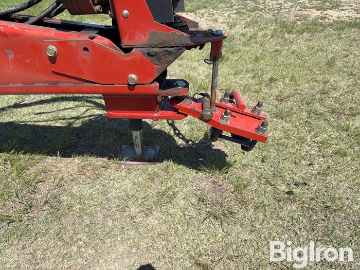 2013-new-holland-h7150-image-13