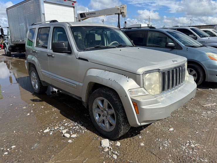 2008-jeep-liberty-image-3