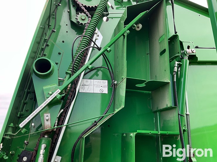 2021-john-deere-560r-image-12