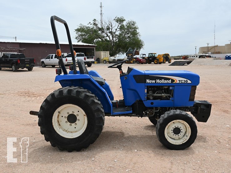 new-holland-tc30-image-3