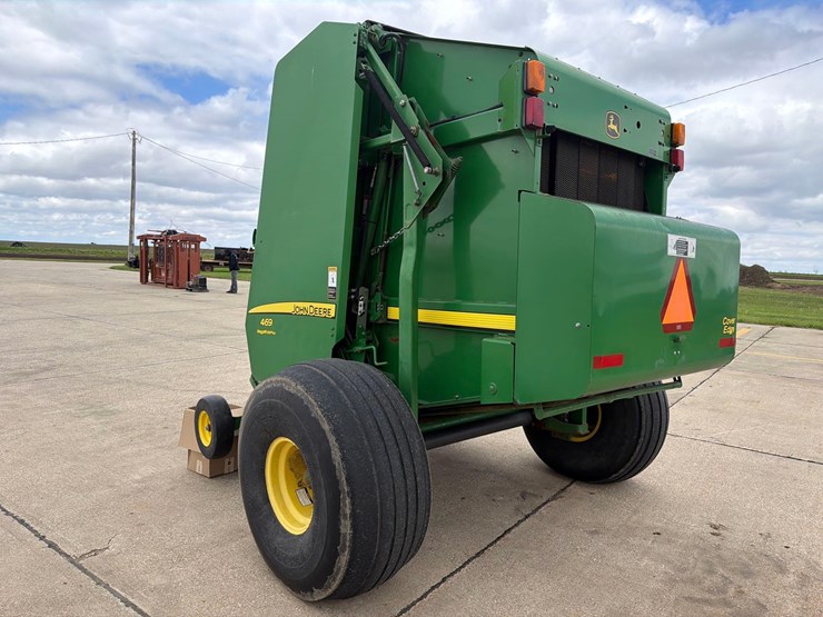 john-deere-469-image-7