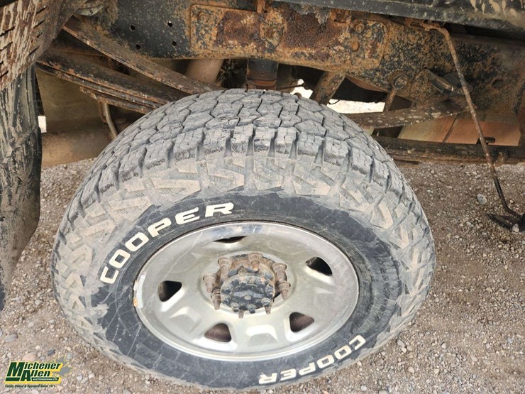2011-ford-f350-image-12