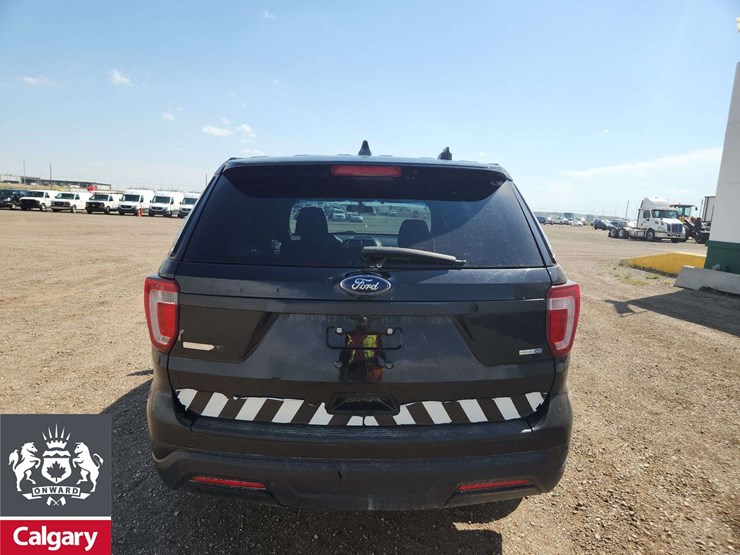 2019-ford-explorer-image-4