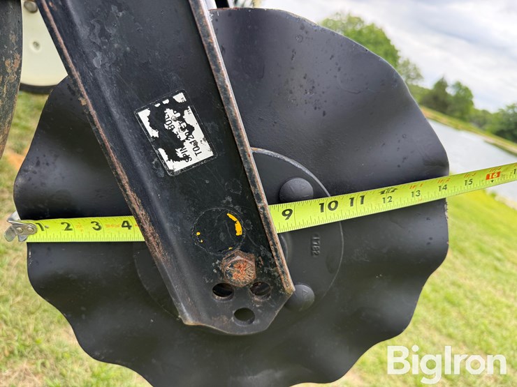kinze-2600-image-11