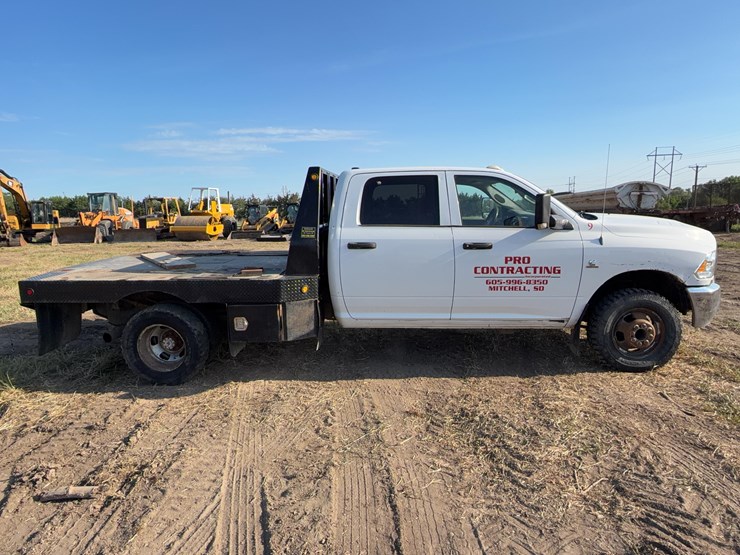 2011-dodge-3500-image-5