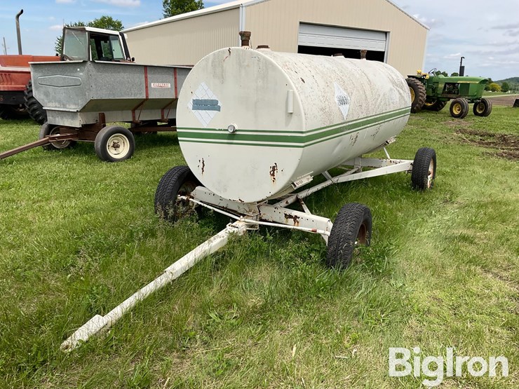 1000-gallon-tank-on-running-gear-image-1