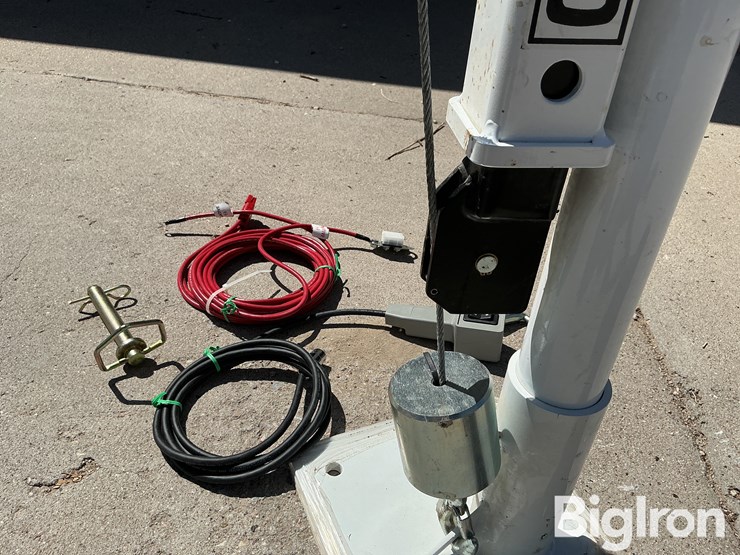 strong-arm-p10-dc-electric-winch-on-coleman-crane-image-12