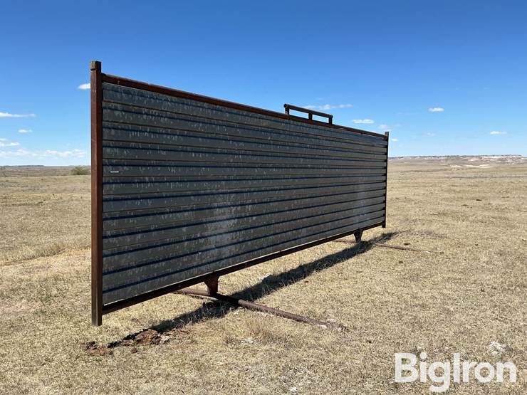 portable-free-standing-wind-break-panel-image-3