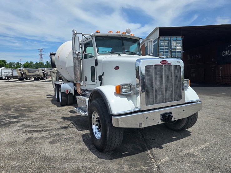 2014-peterbilt-365-image-45