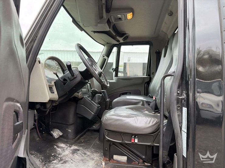 2011-international-durastar-4300-image-8