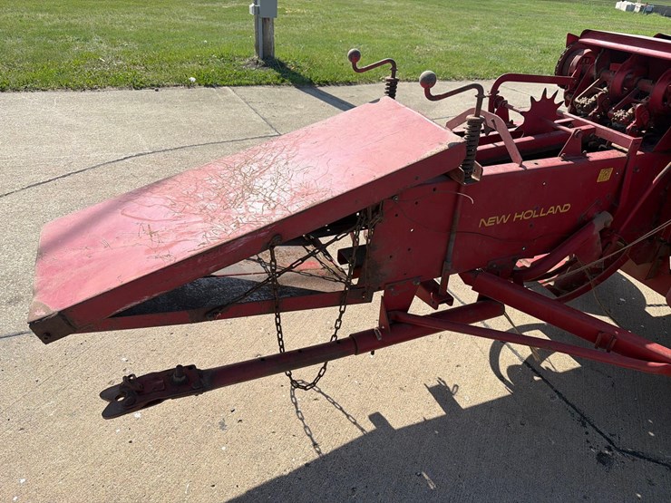 new-holland-275-image-19