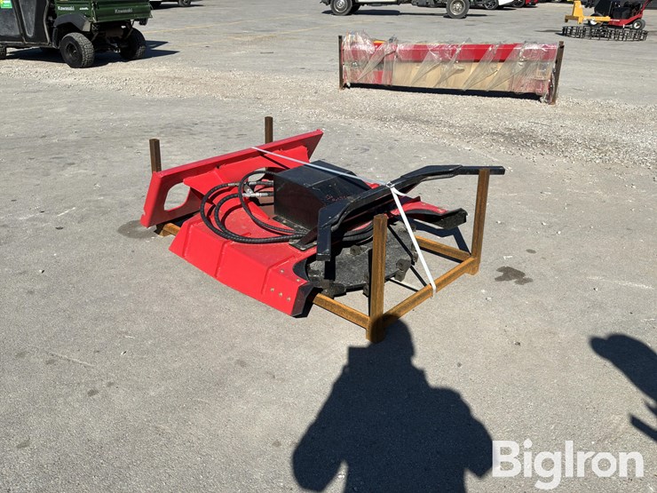 2026-massey-ferguson-730-image-3