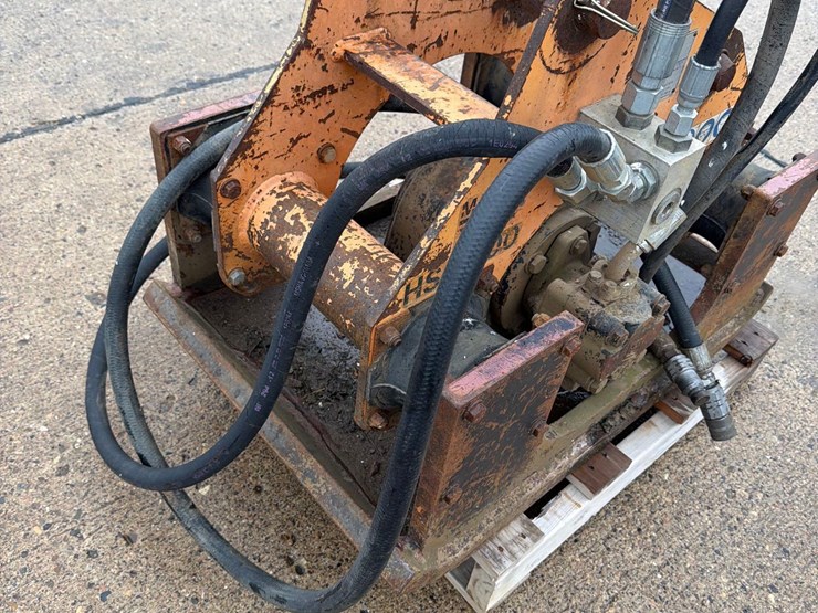 caterpillar-307c-image-10