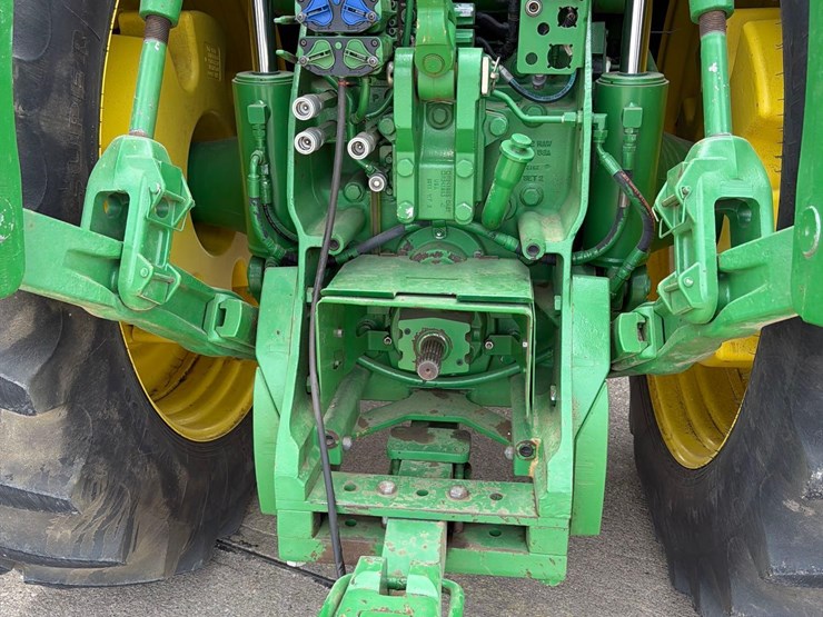 2012-john-deere-8310r-image-24
