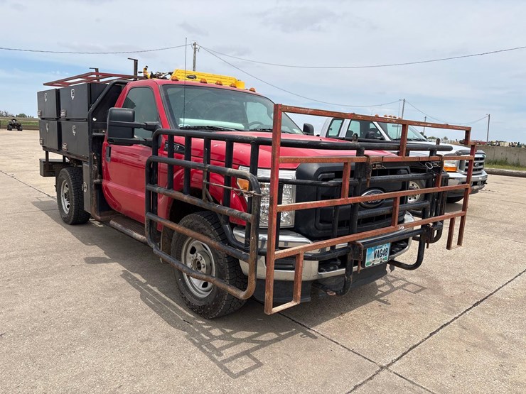 2015-ford-f350-image-2