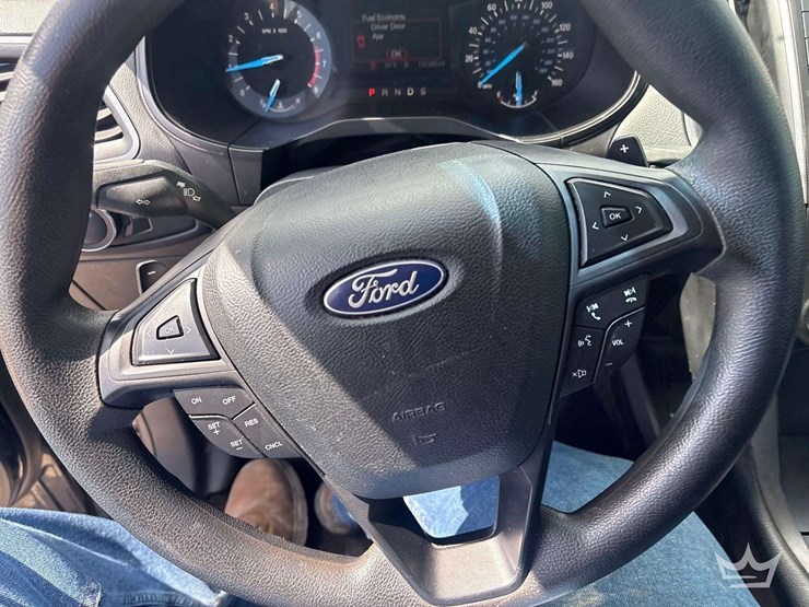 2018-ford-edge-image-13