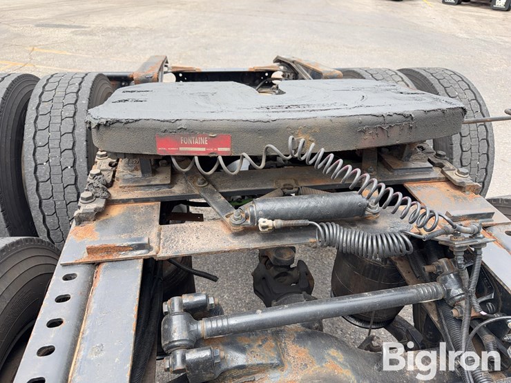 2015-international-prostar-image-11