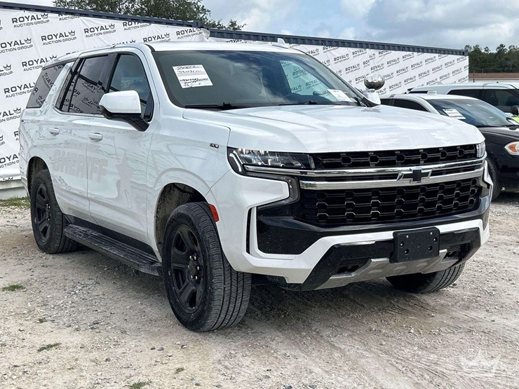 2022-chevrolet-tahoe-image-2