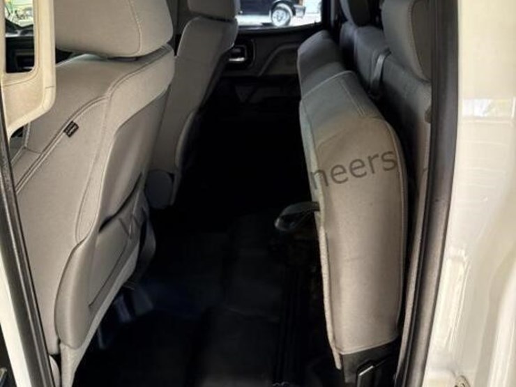 2014-chevrolet-silverado-1500-image-24