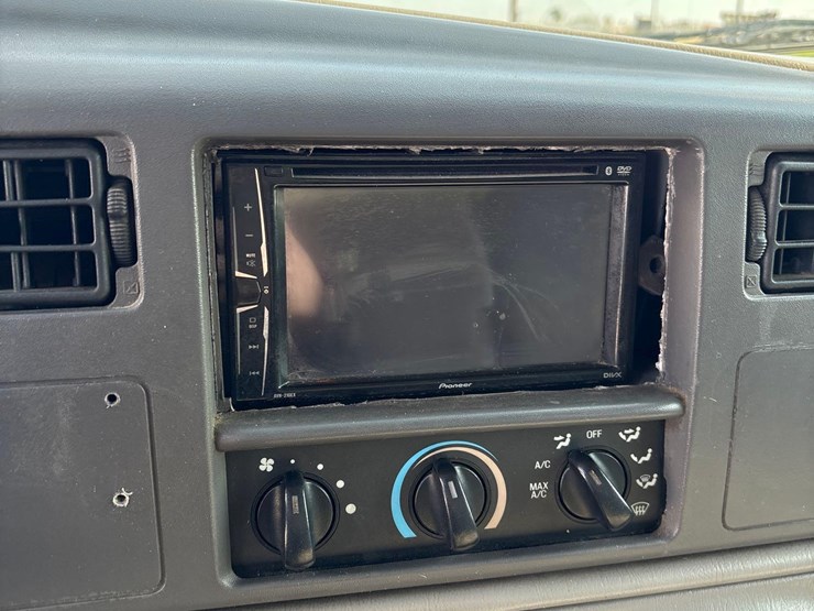 2000-ford-f350-image-36