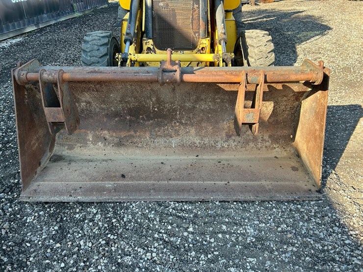 new-holland-lb95b-image-9